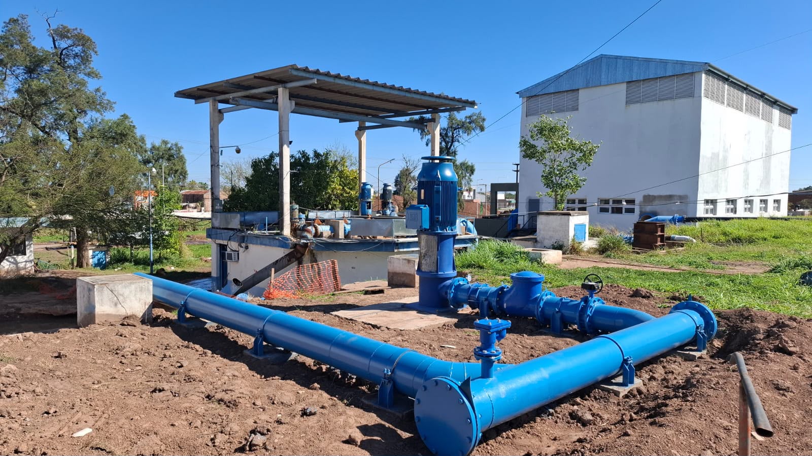 SAMEEP: Las cisternas de Sáenz Peña ya están cargadas y comenzó la distribución de agua hacia las localidades abastecidas por el Segundo Acueducto