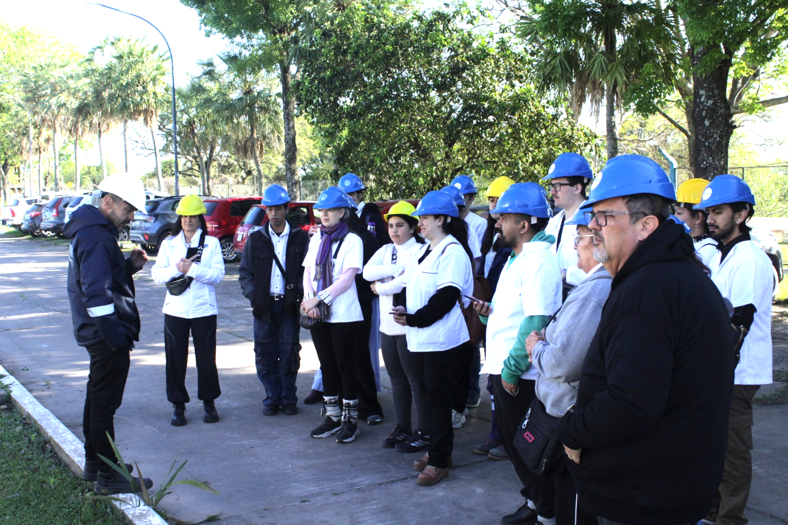 Estudiantes de 1° año de la Tecnicatura Superior en Tecnología de los Alimentos del IES Rodolfo Walsh visitaron las Plantas Potabilizadoras de SAMEEP